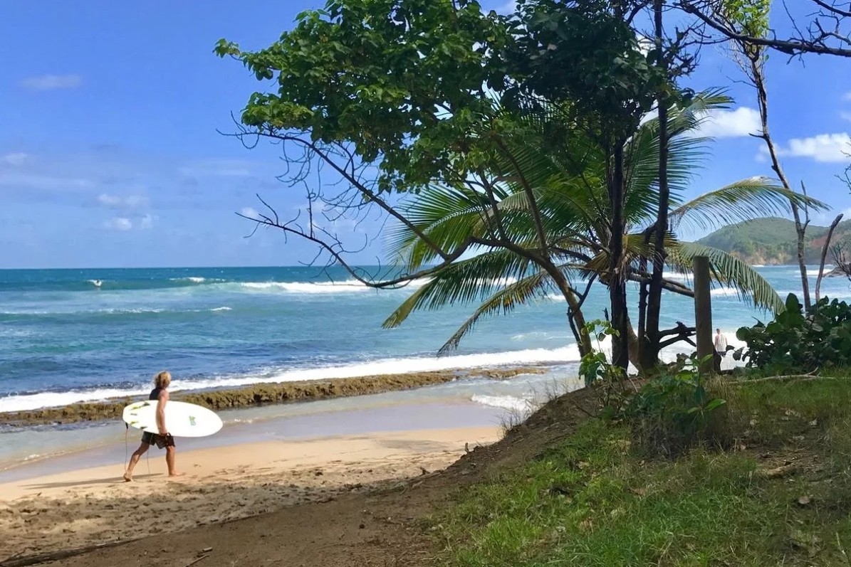 plage surfeurs